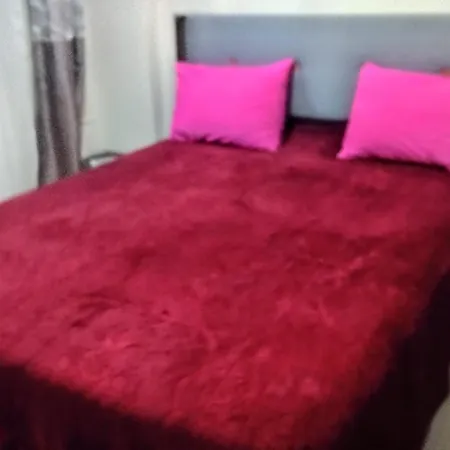 Pensión Be My Guest - Homestay Sleeping *